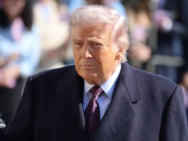 La nueva denominación de Trump llega en plena escalada en las diferencias arancelarias con Canadá.