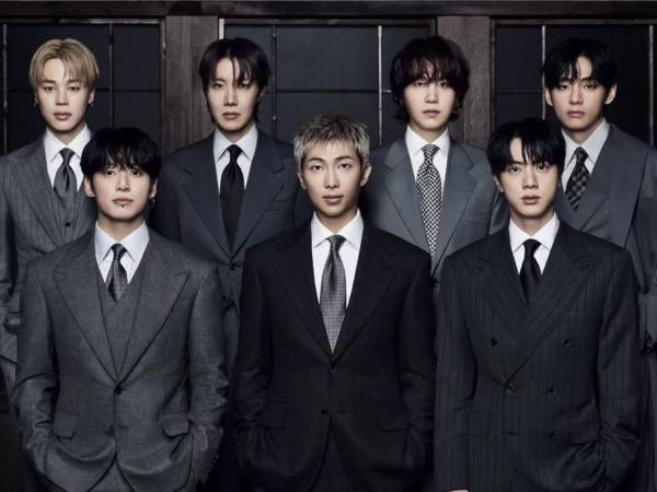 Tras más de tres años de silencio musical, RM, Jin, Suga, J-Hope, Jimin, V y Jungkook, integrantes de BTS, publican este 20 de marzo su nuevo álbum de estudio, Arirang, una obra de 14 canciones desarrollada durante la segunda mitad de 2025 con participación activa de los siete integrantes.