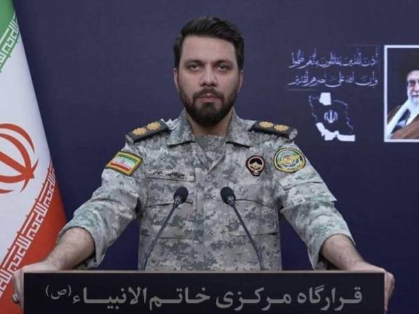 El portavoz del Cuartel General Central de Jatam al-Anbia, Ebrahim Zolfagari, expresó que cualquier buque vinculado a Estados Unidos o Israel será “objetivo legítimo.