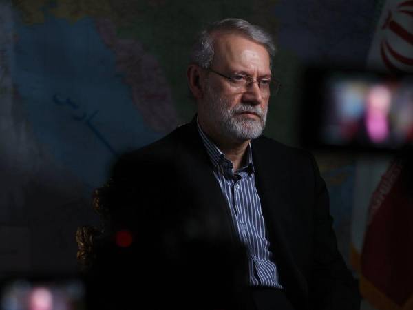 Ali Larijani aseguró no tener miedo a las amenazas vacías de Trump.