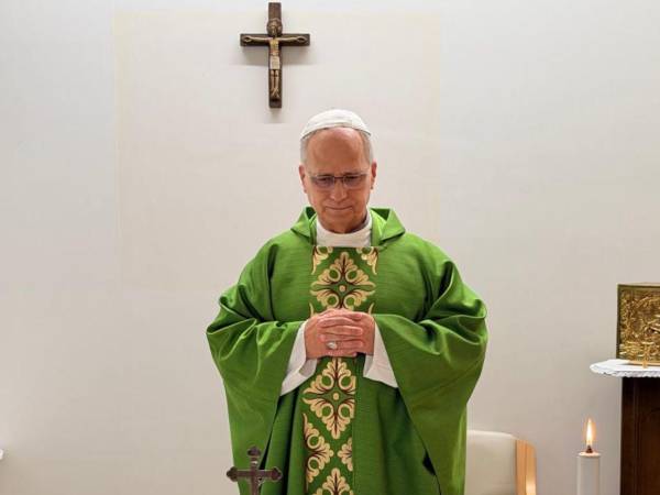 En la misa estuvieron presentes personal médico y de enfermería del hospital, en ese momento se encontraba libre de servicio, según ha precisado el Vaticano.