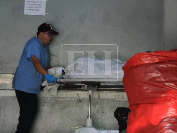 El cuerpo de la joven motociclista fue reclamado este mediodía por sus familiares en la morgue capitalina.
