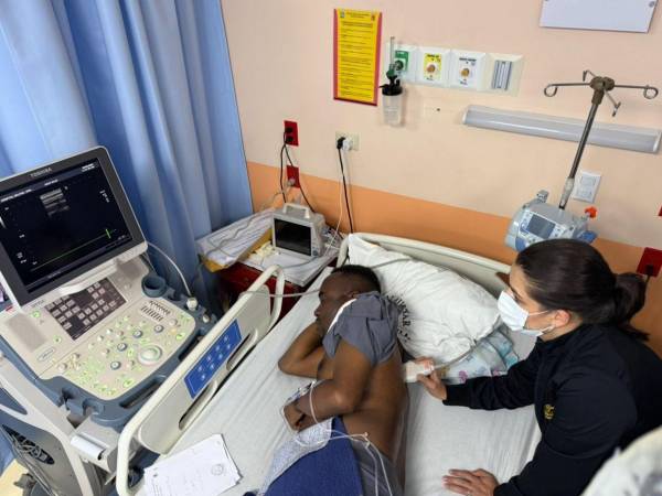 El ministro de Ciencia y Tecnología publicó algunas imágenes de su proceso de recuperación tras el accidente.