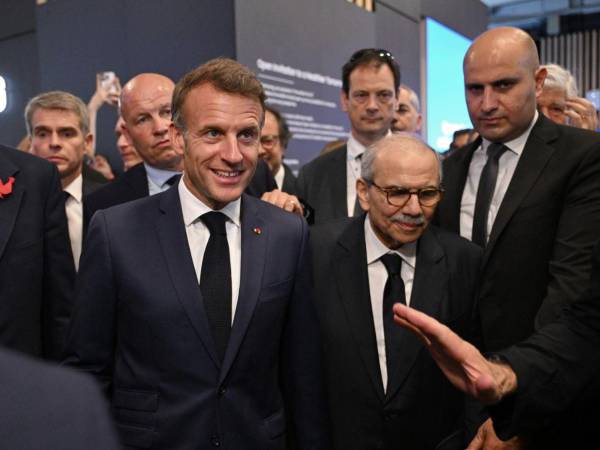 Emmanuel Macron advirtió este jueves de que no se puede decir que la <b>guerra en Oriente Medio</b> esté totalmente terminada.