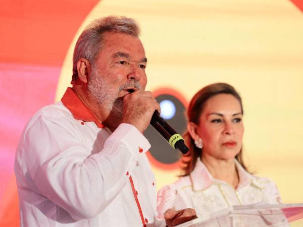 Roberto Contreras reaccionó a los primeros resultados del CNE y aseguró que aún falta el conteo de zonas clave como el departamento de Cortés.