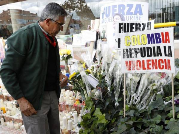 Bogotá decreta tres días de luto por el magnicidio del senador Miguel Uribe Turbay.