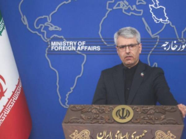 Autoridades iraníes rechazaron las afirmaciones de Donald Trump sobre un supuesto acuerdo.