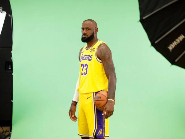 LeBron James anuncia que tomará este martes la decisión de todas las decisiones