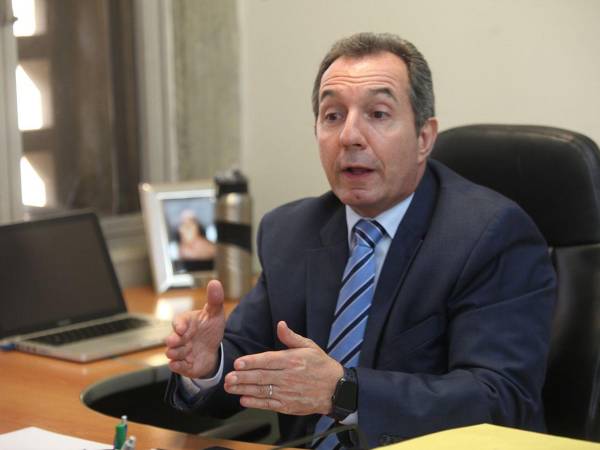 Benigno Alarcón Deza, analista político venezolano, afirmó que el proceso de transición no será inmediato, pero debe realizarse en este 2026 para que no haya desesperación por parte de los pobladores.