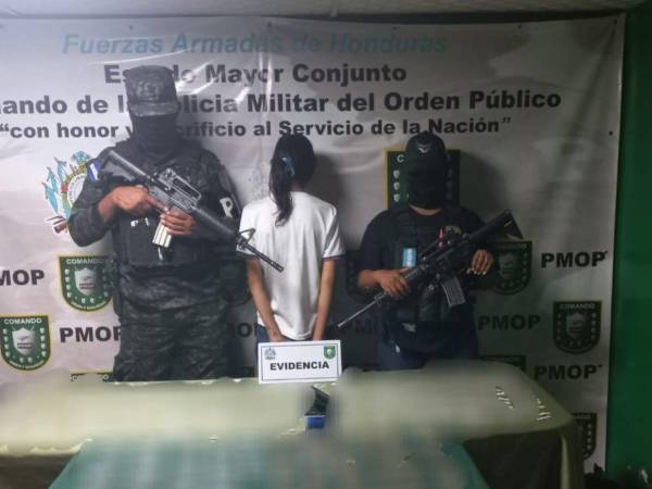 La menor fue puesta a disposición de las autoridades correspondientes, según informaron las Fuerzas Armadas.