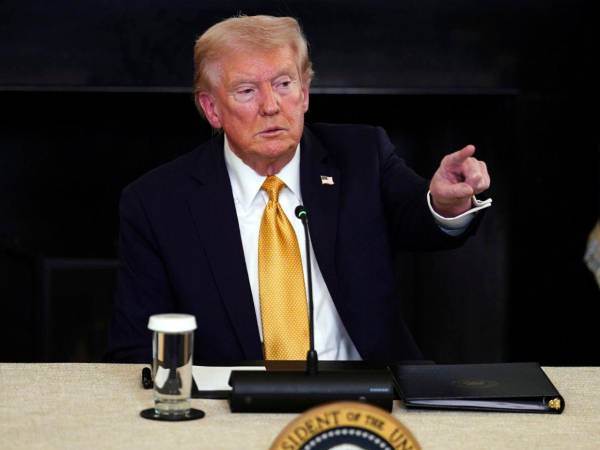 Trump aseguró que las redes que trafican fentanilo hacia Estados Unidos lo hacen a través de Venezuela.