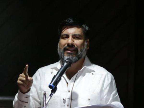 El fiscal general Johel Zelaya recibe un salario mensual de casi 190,000 lempiras.