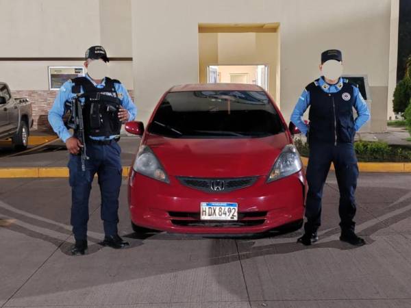 El automóvil está en poder de la Dirección Policial de Investigaciones (DPI).