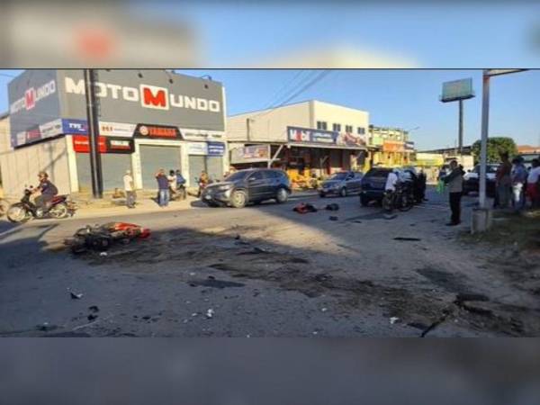El cuerpo del hombre quedó a unos metros de su motocicleta.