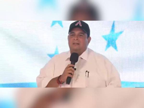 El alcalde denunció irregularidades en varias actas.