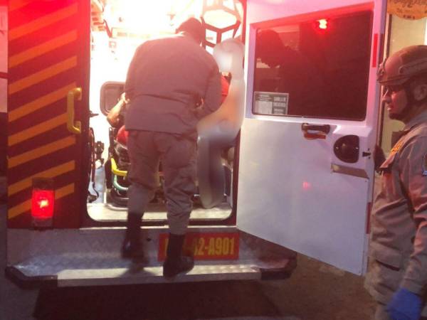 Las víctimas fueron auxiliadas por el Cuerpo de Bomberos tras el ataque armado en Santa Rita, Copán.