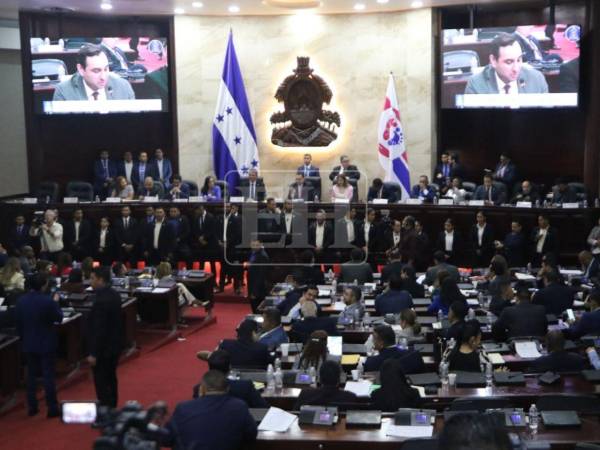 El primer debate inició durante la sesión de este martes 16 de junio.