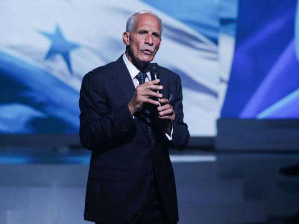 Asfura instó a la población a cuidar su voto.