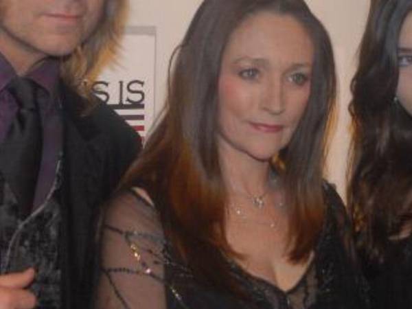 Olivia Hussey fue diagnosticada con cáncer de mama en 2008.