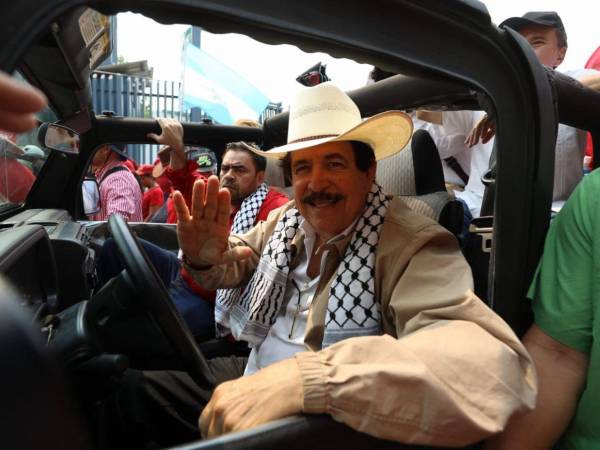 El expresidente Manuel Zelaya indicó que Libre sigue a favor de una Constituyente.