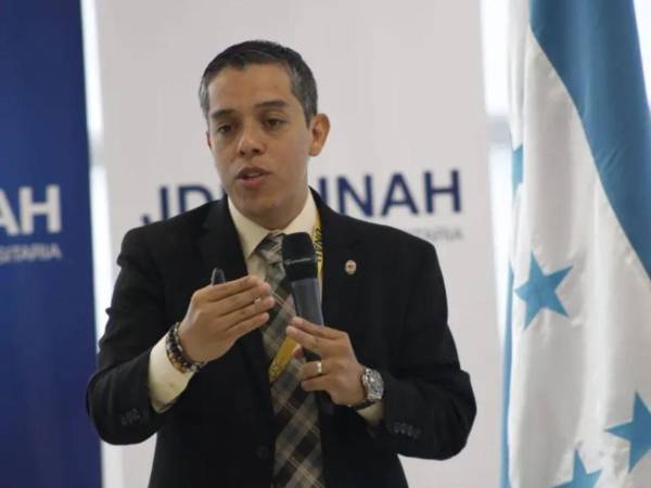 El rector de la Universidad Nacional Autónoma de Honduras (UNAH), Odir Fernández.