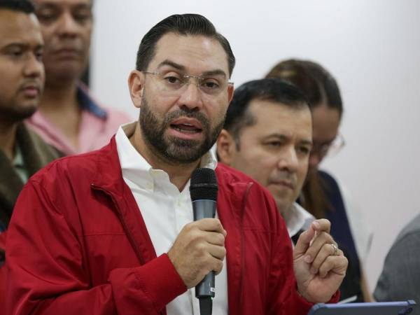 El parlamentario también denunció amenazas contra los consejeros y anunció que su campaña continuará bajo la consigna “votar por Samuel García es votar por Jorge Cálix”.