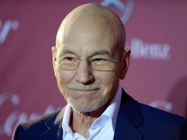 El actor también conquistó la cima de Hollywood con su papel del superhéroe Profesor X en la exitosa franquicia 'X-Men'.