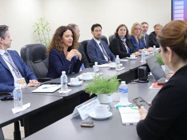 El encuentro entre el CNE y la misión de la UE se centró en los desafíos institucionales y en la necesidad de garantizar la transparencia electoral.