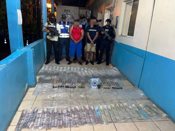 Detienen a dos supuestos miembros de la MS-13 con más de 4 mil dosis de droga en Valle