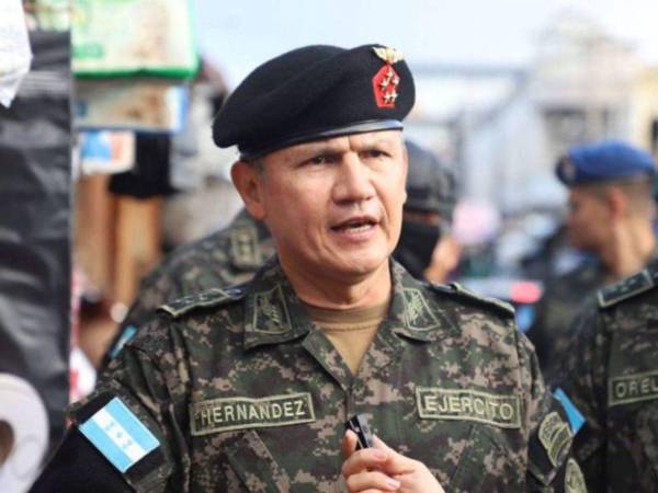 El jefe del Estado Mayor Conjunto de las Fuerzas Armadas de Honduras, Roosevelt Hernández,