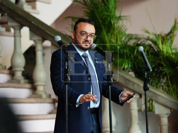 No queremos que la familia hondureña incurra en gastos adicionales”, indicó Argueta.