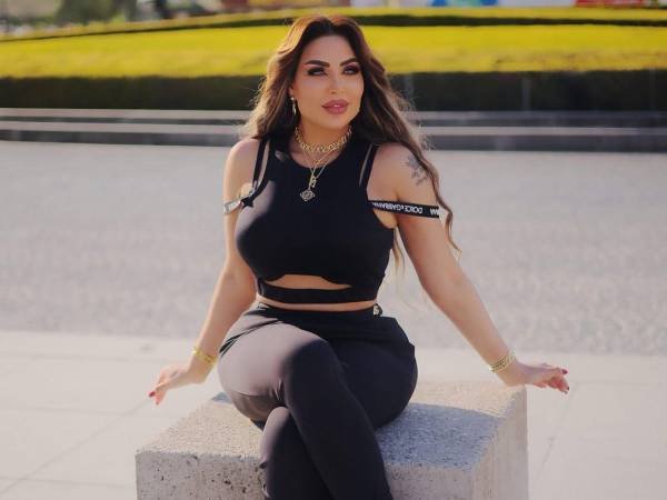 Un tribunal penal egipcio condenó a muerte el sábado 05 de septiembre a la presentadora de televisión y productora Sarah Khalifa y a su hermano Mohamed Khalifa por fundar y dirigir una banda criminal especializada en la obtención y fabricación de estupefacientes dirigidos para al narcotráfico.