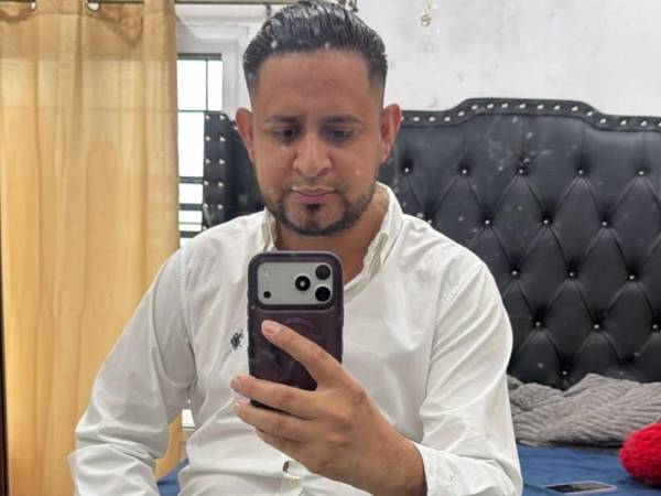 El caso se originó por un video en el que aparece junto a Urías Lovo cortándole el cabello a un menor.