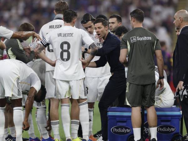 Tras la salida de Xabi Alonso ha salido a la luz un tenso momento con los futbolistas que habría sido la gota que derramó el vaso y propició su salida.