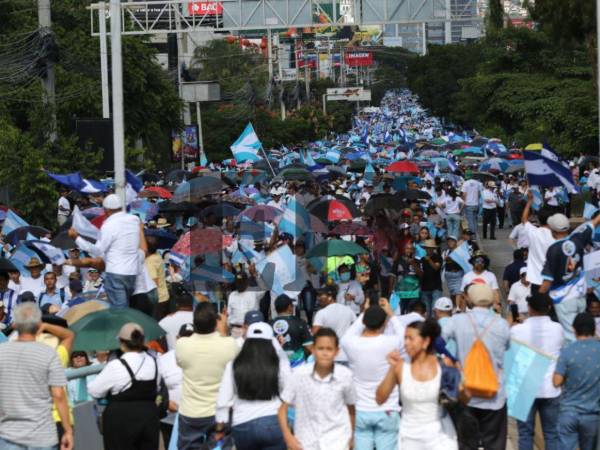 Desde el Vaticano destacaron la unión y fe entre evangélicos y católicos, quienes alzaron sus plegarias por una Honduras donde reine la paz y la democracia.