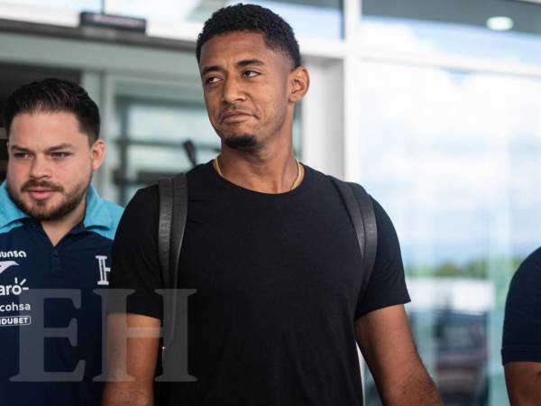 Antony Choco Lozano ya se encuentra concentrado con la Selección de Honduras.