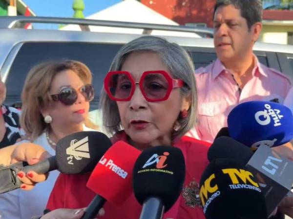 Maribel Espinoza reconoció la victoria de Salvador Nasralla en el Partido Liberal.