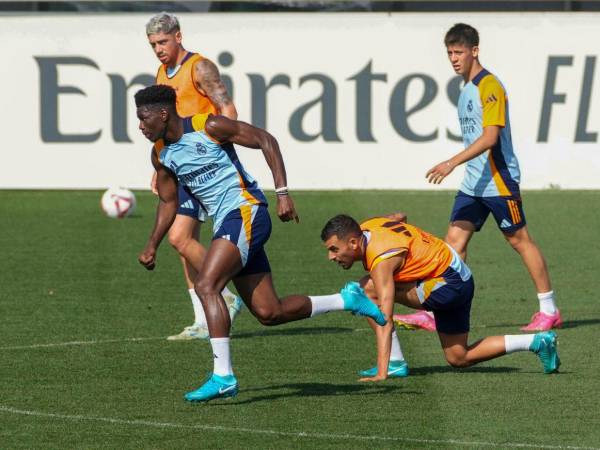 Tchouaméni y Valverde durante un entrenamiento.