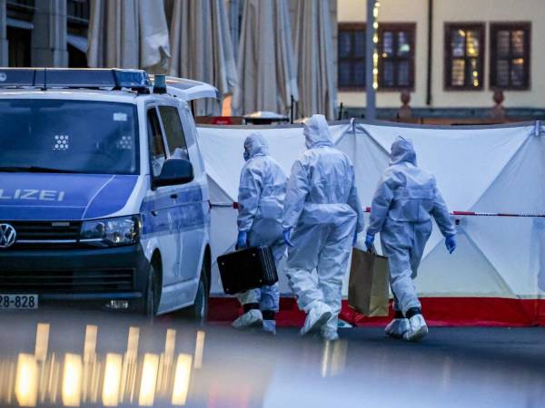 Un atropello múltiple intencionado, cometido presuntamente por un ciudadano alemán de 33 años, causó este lunes dos muertos y 22 heridos en la ciudad de Leipzig, en el este de Alemania.