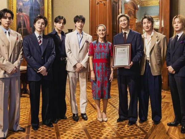Los integrantes de BTS sorprendieron a sus seguidores al anunciar el estreno de un video especial que mostrará el detrás de cámaras de su visita al Palacio Nacional de México, uno de los momentos más comentados de su reciente paso por el país.