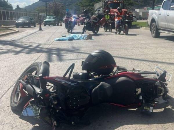 Una mujer perdió la vida en un trágico accidente vial en San Pedro Sula.