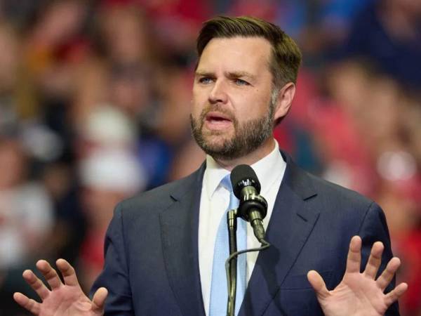 Vance decidirá su futuro tras las elecciones de medio mandato de noviembre; Trump elogió a Rubio y a Vance como eventual fórmula electoral hacia 2028.