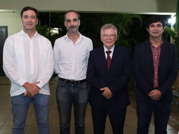 Embajador Diego Nuño García, José Carlos Balaguer, Víctor Manuel Ramos y José Antonio Funes.