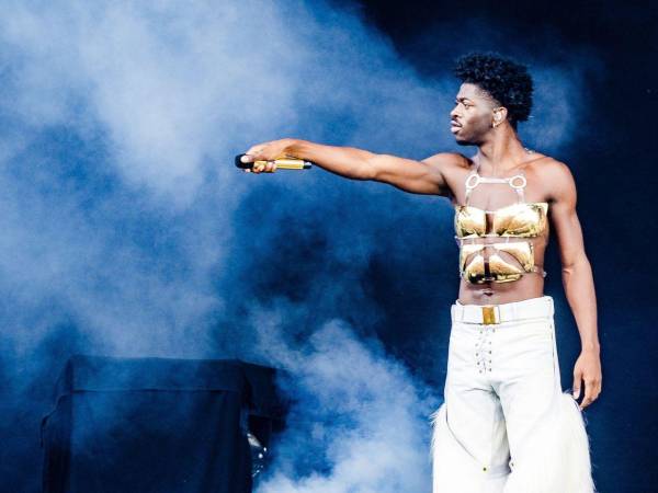 El rapero estadounidense Lil Nas X fue ingresado en un hospital de Los Ángeles tras un confuso episodio que derivó en su arresto y en un diagnóstico preliminar de sobredosis, confirmaron fuentes policiales. A continuación, los detalles.