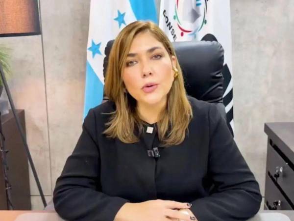 Ana Paola Hall, explicó que el recuento de votos solicitado por Redondo no tiene sustento legal.