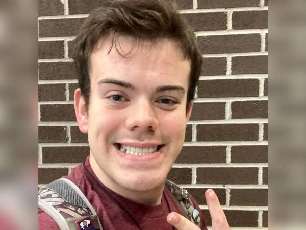 Phoenix Ikner (20), identificado como el autor del tiroteo en la Universidad Estatal de Florida, es estudiante de ciencias políticas de ese centro.