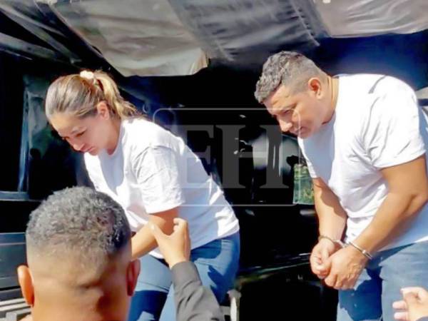 Ángel David Alvarado Sierra y Gina Azucena Poveda a su llegada ayer a los juzgados de El Progreso para su audiencia inicial. Foto en vida de Darío Caballero y Sobeyda Rodríguez (abajo, derecha).