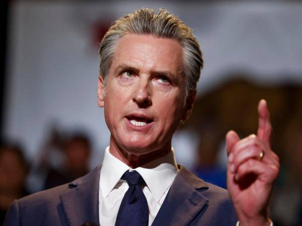 El gobernador de California, Gavin Newsom.