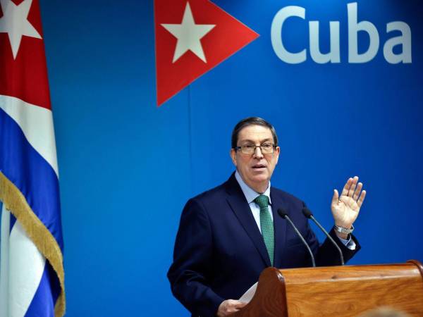 La mentira es el recurso de quienes se niegan a aceptar el derecho a la libre determinación del pueblo cubano, aseguró Bruno Rodríguez, canciller del país caribeño.