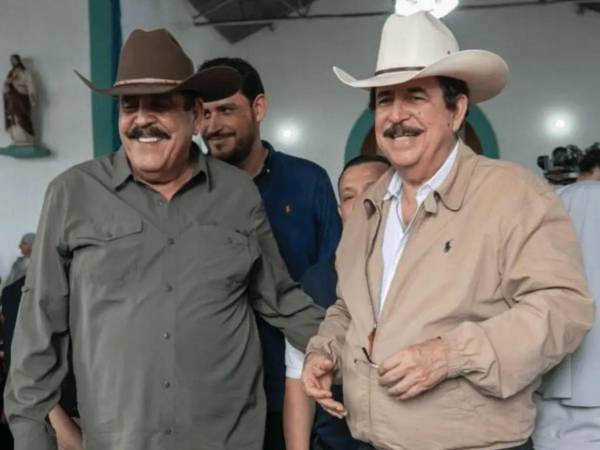 Carlos Zelaya, exdiputado y exsecretario del Congreso Nacional (CN), fue diagnosticado con cáncer de laringe, una enfermedad que lo llevó a salir del país para recibir tratamiento médico en México.